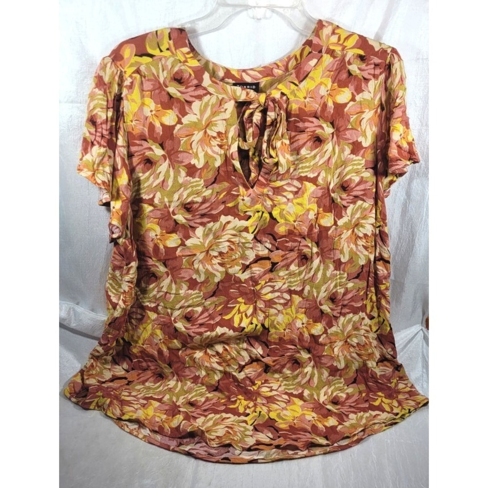 Torrid 100% Rayon Tropical Floral Short Sleeve Blouse - Orange/Yellow - Sz 2‎